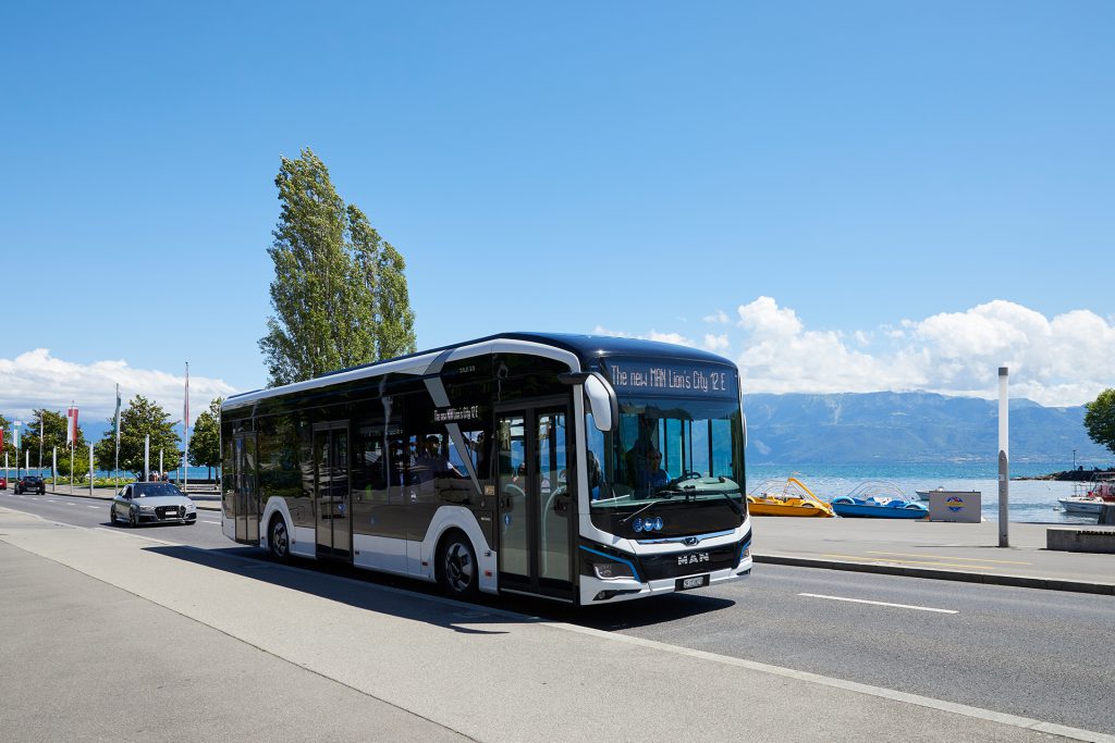 Nowoczesny autobus MAN